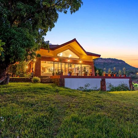 Stayvista At Three Shores With Lake View & Alfresco Dining Khamshet Ngoại thất bức ảnh