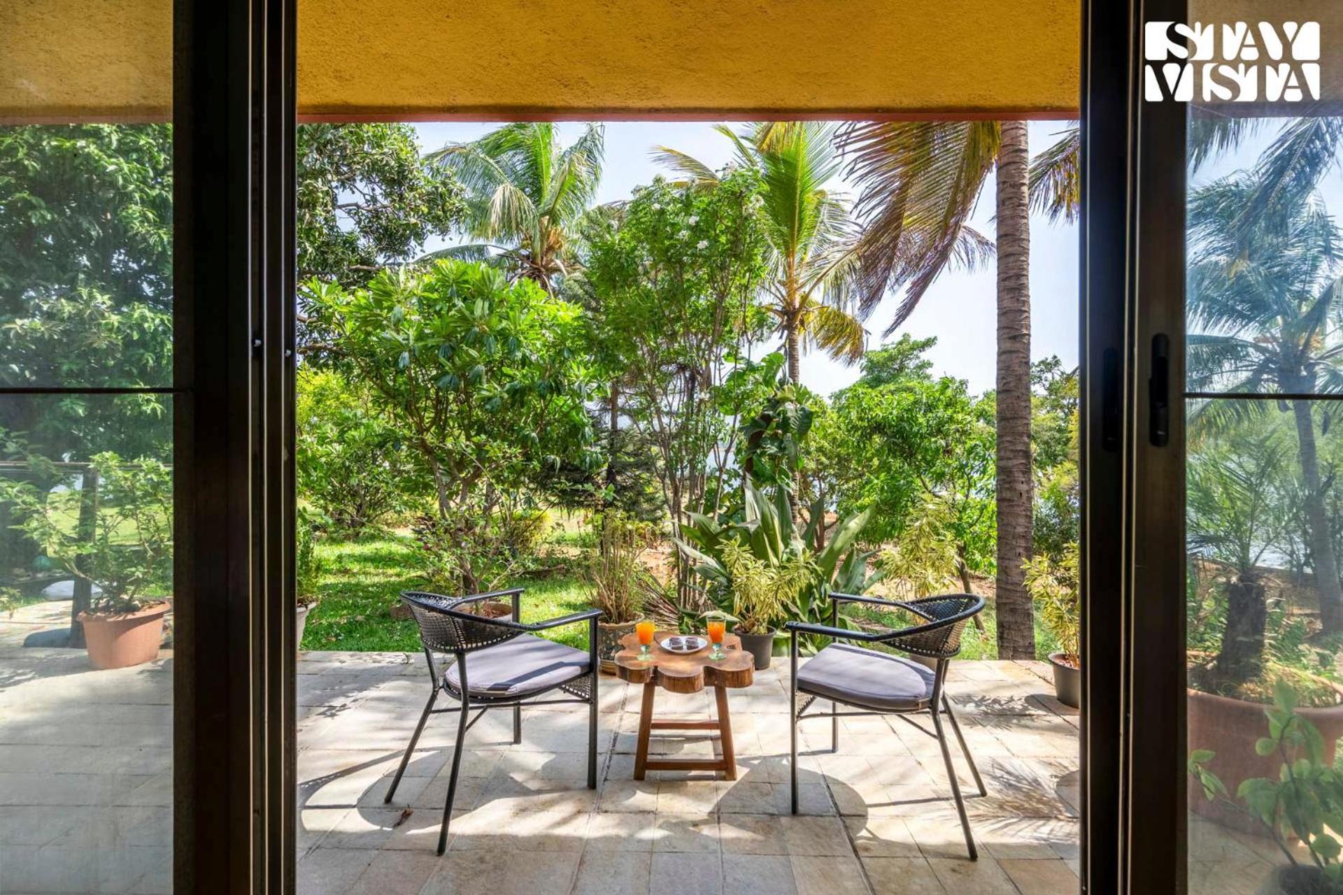 Stayvista At Three Shores With Lake View & Alfresco Dining Khamshet Ngoại thất bức ảnh